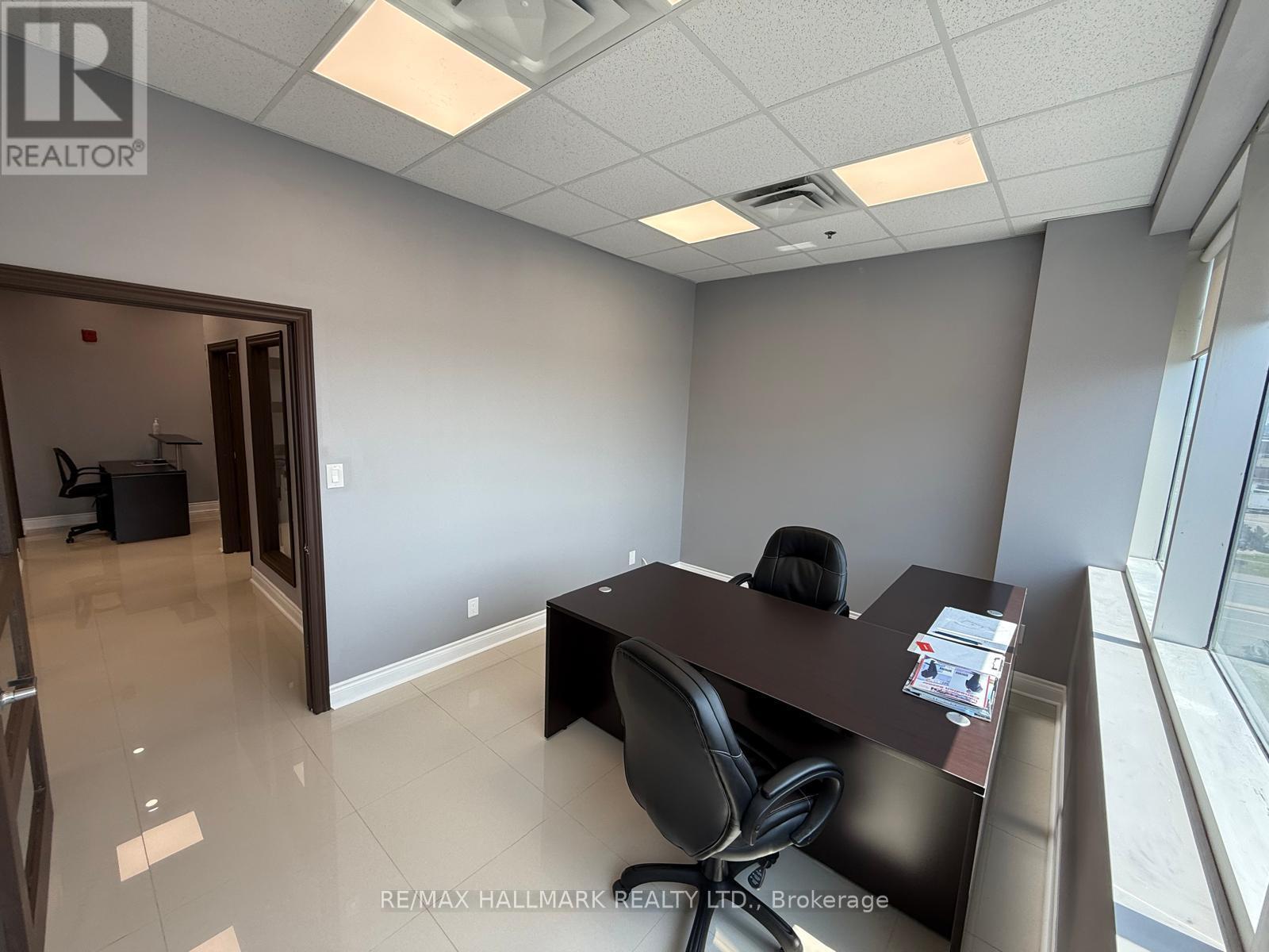 407 - 218 Export Boulevard, Mississauga, Ontario  L5S 1Y4 - Photo 14 - W12203923