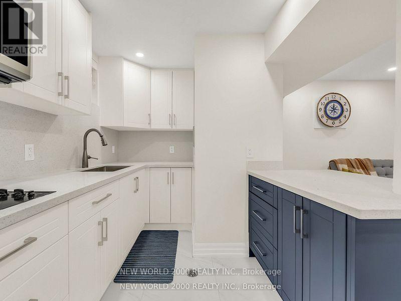 32 Edwalter Avenue, Toronto, Ontario  M8Y 1Z3 - Photo 28 - W12203924