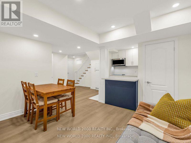 32 Edwalter Avenue, Toronto, Ontario  M8Y 1Z3 - Photo 30 - W12203924
