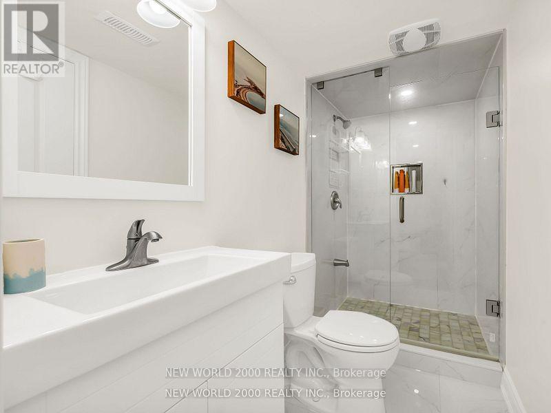 32 Edwalter Avenue, Toronto, Ontario  M8Y 1Z3 - Photo 32 - W12203924