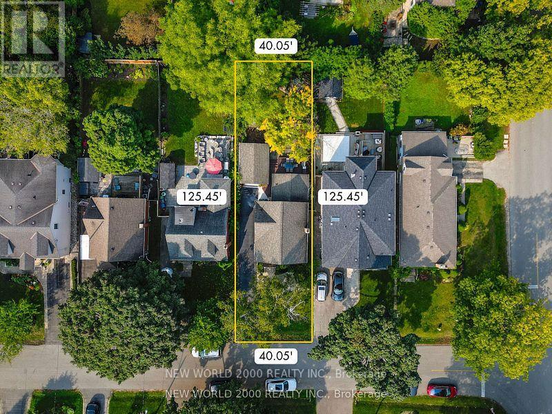 32 Edwalter Avenue, Toronto, Ontario  M8Y 1Z3 - Photo 6 - W12203924