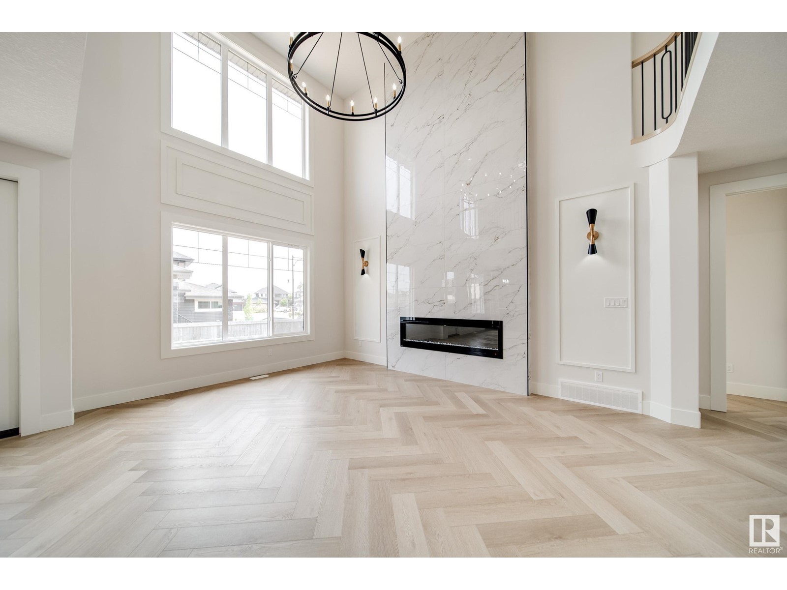 4004 Ginsburg Cr Nw, Edmonton, Alberta  T5T 4V2 - Photo 1 - E4441022