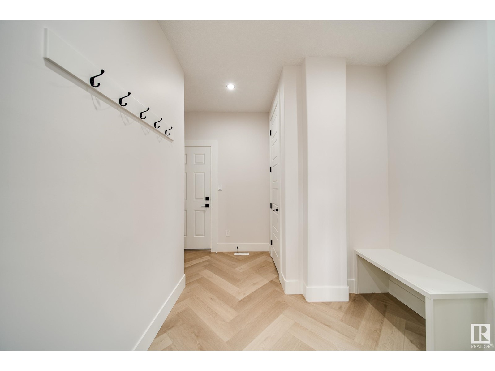 Property at 4004 GINSBURG CR NW image 4