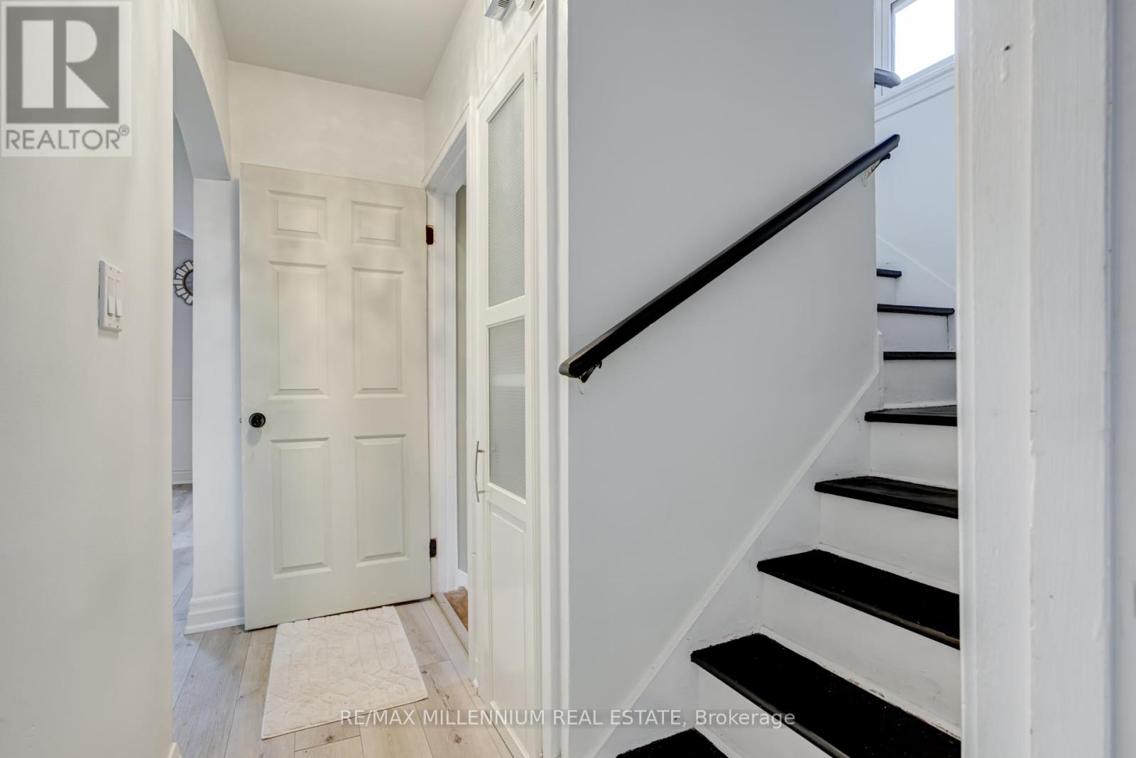 159 Taylor Avenue, Hamilton, Ontario  L8K 3T1 - Photo 11 - X12203899