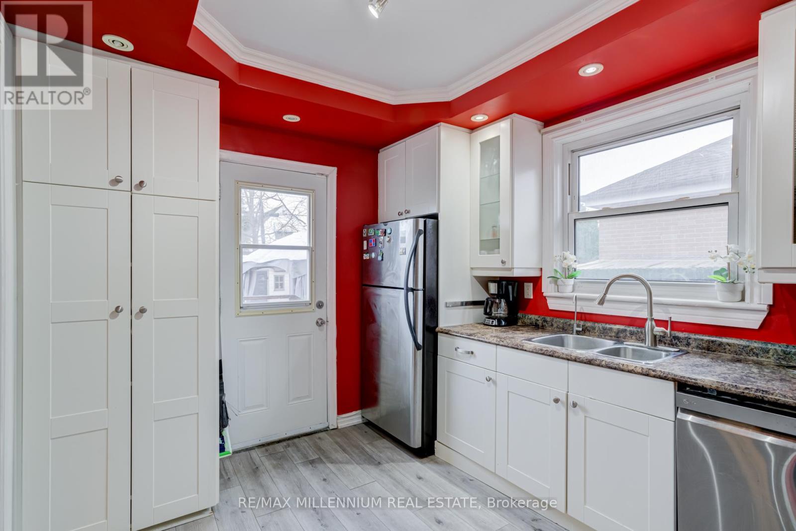 159 Taylor Avenue, Hamilton, Ontario  L8K 3T1 - Photo 8 - X12203899