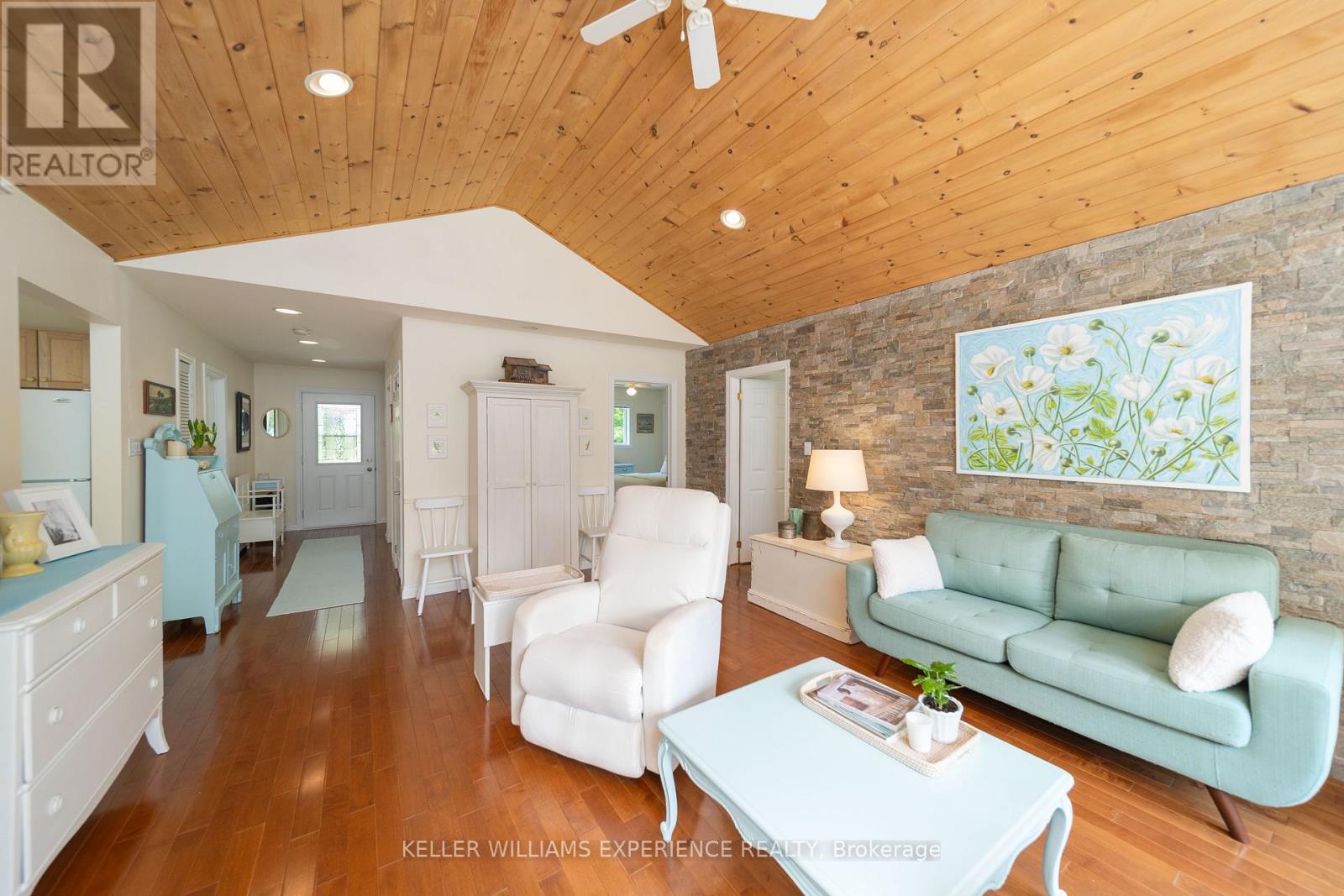 1065 Forrester Trail, Bracebridge (Macaulay), Ontario  P1L 1W9 - Photo 8 - X12203920