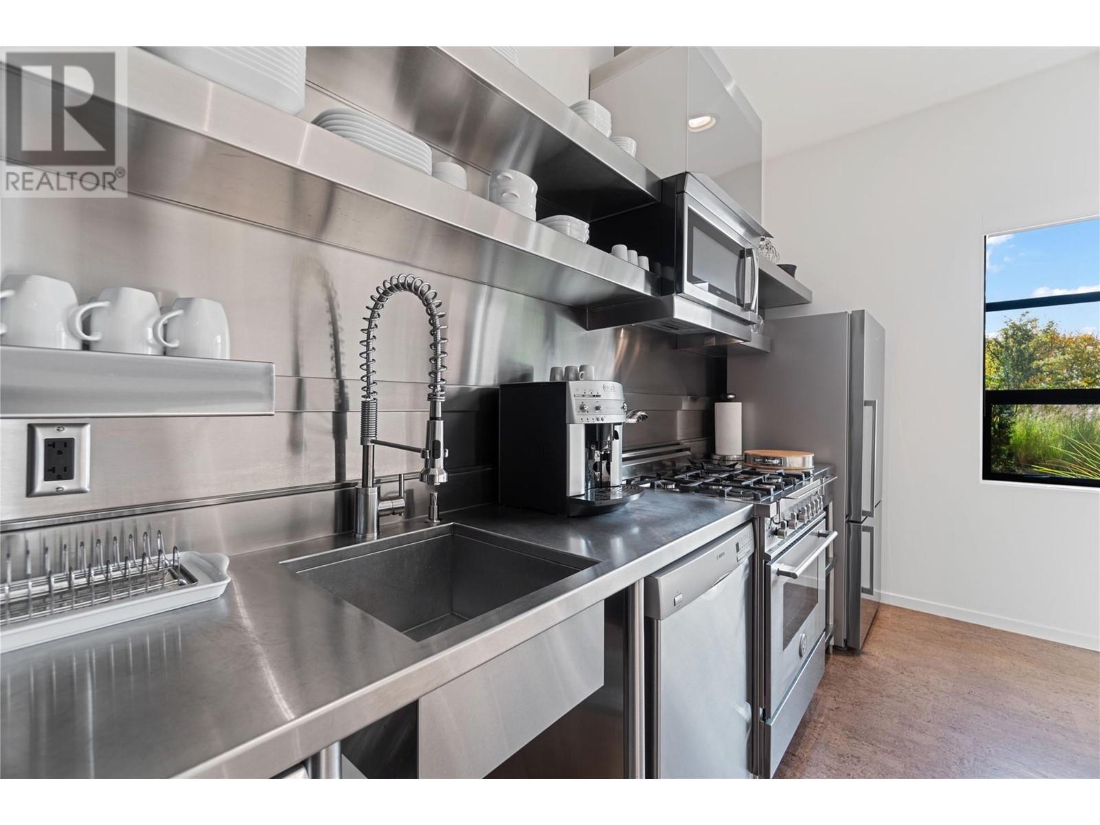 1180 Stoneypointe Court, Kelowna, British Columbia  V1V 2Y3 - Photo 54 - 10350178