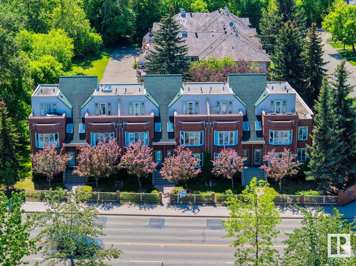 9021 98 Av Nw, Edmonton, Alberta  T6C 4P2 - Photo 3 - E4434673