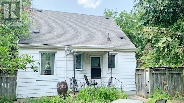 125 Gary Avenue, Hamilton, Ontario  L8S 1Y4 - Photo 2 - X12203959