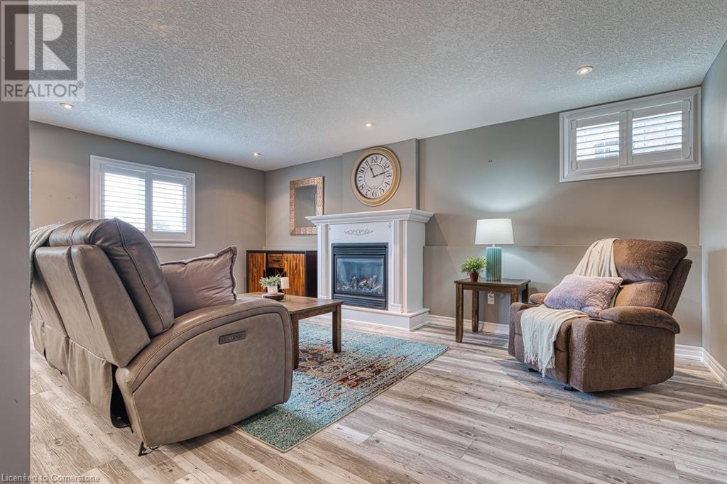 20 Tami Court, Kitchener, Ontario  N2B 3V2 - Photo 30 - 40738405