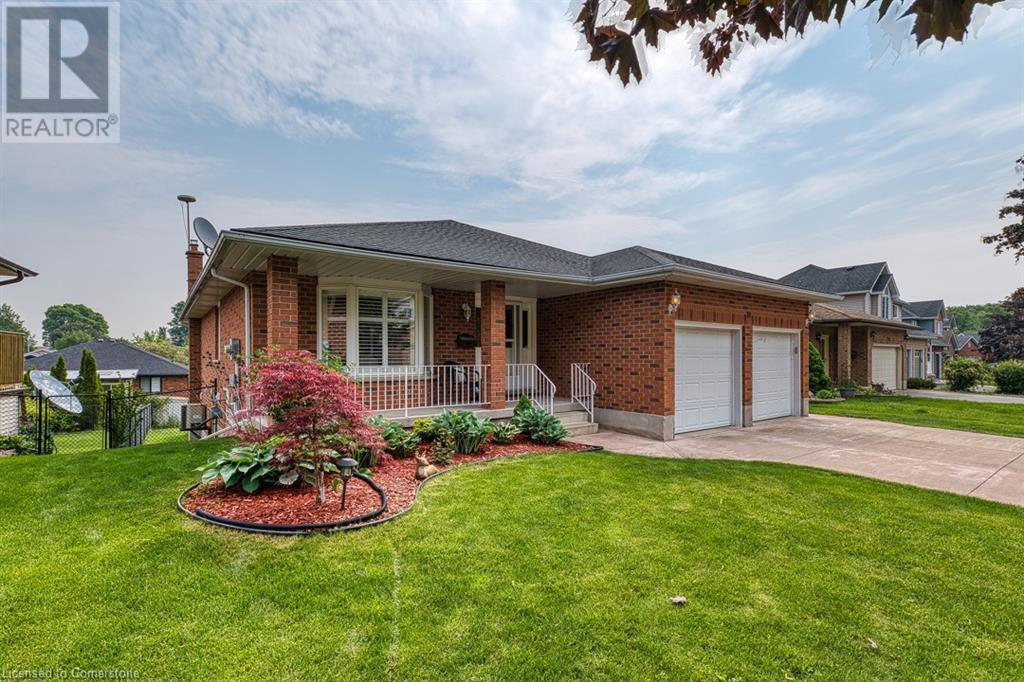 20 Tami Court, Kitchener, Ontario  N2B 3V2 - Photo 5 - 40738405