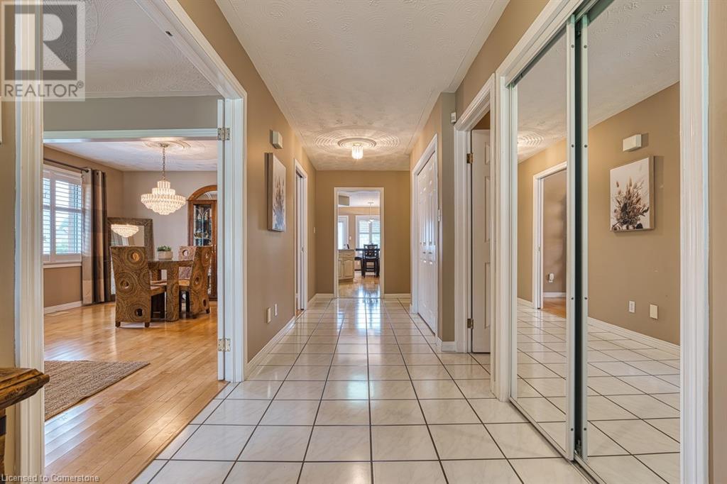 20 Tami Court, Kitchener, Ontario  N2B 3V2 - Photo 8 - 40738405