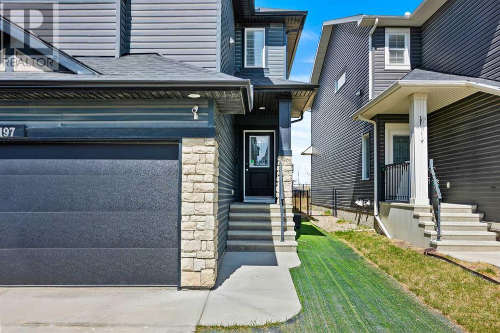 Property at 197 Evanspark Gardens NW image 3