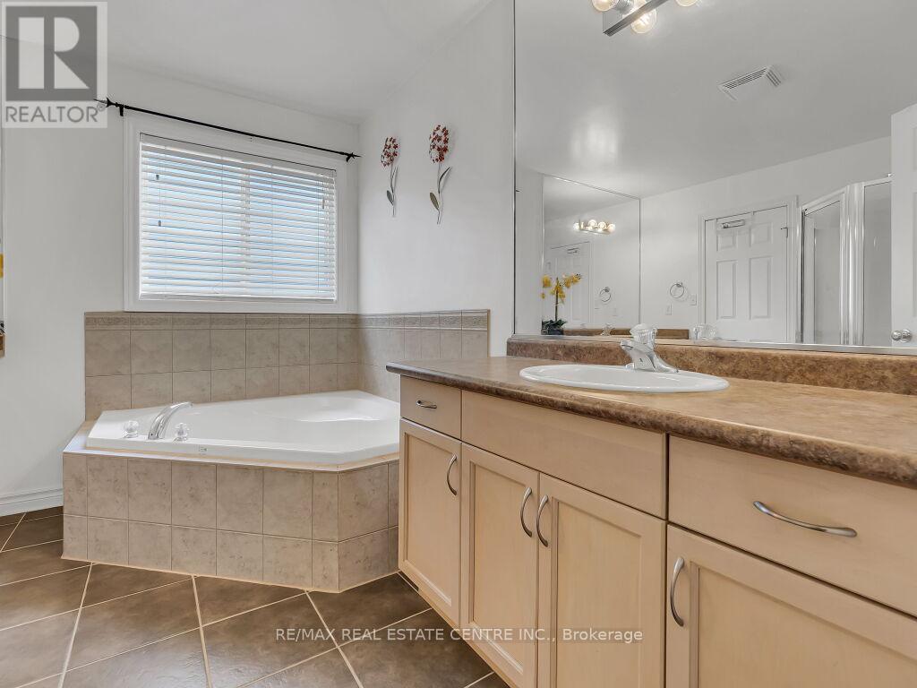 31 Sinclair Street, Guelph, Ontario  N1L 1R6 - Photo 25 - X12203961
