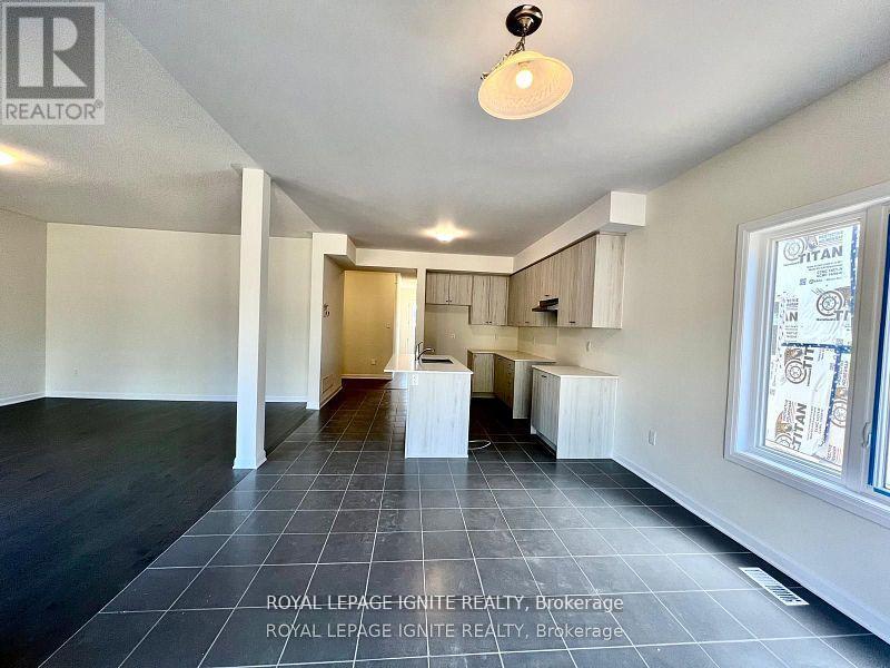 126 Gildersleeve Boulevard, Loyalist, Ontario  K0H 1G0 - Photo 10 - X12203972