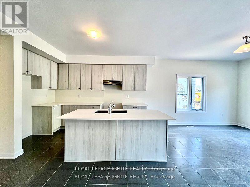 126 Gildersleeve Boulevard, Loyalist, Ontario  K0H 1G0 - Photo 8 - X12203972