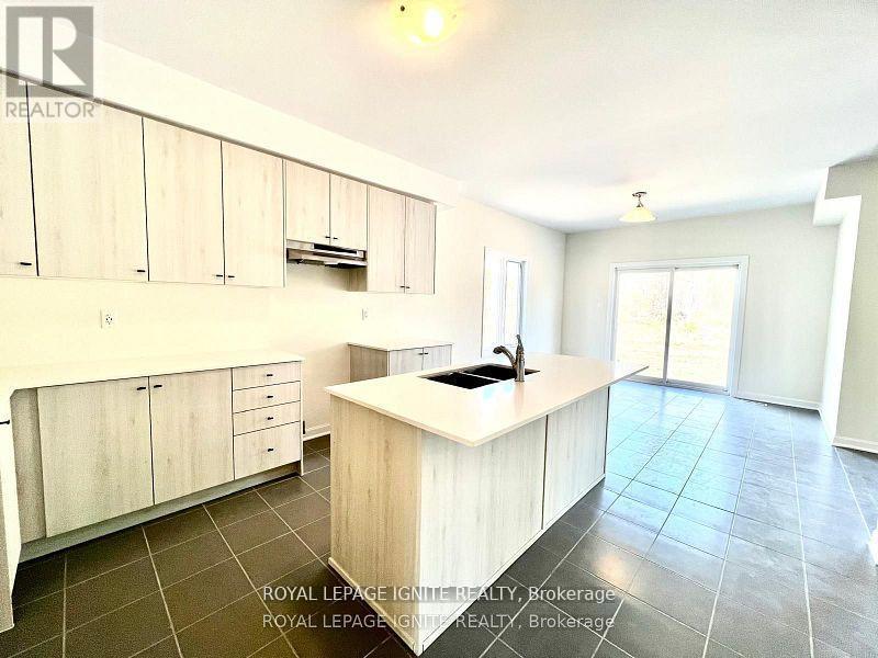126 Gildersleeve Boulevard, Loyalist, Ontario  K0H 1G0 - Photo 9 - X12203972
