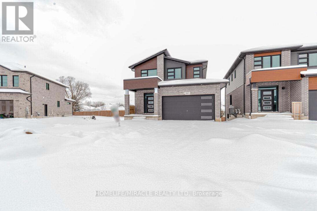 Property at 40 MOON CRESCENT image 1