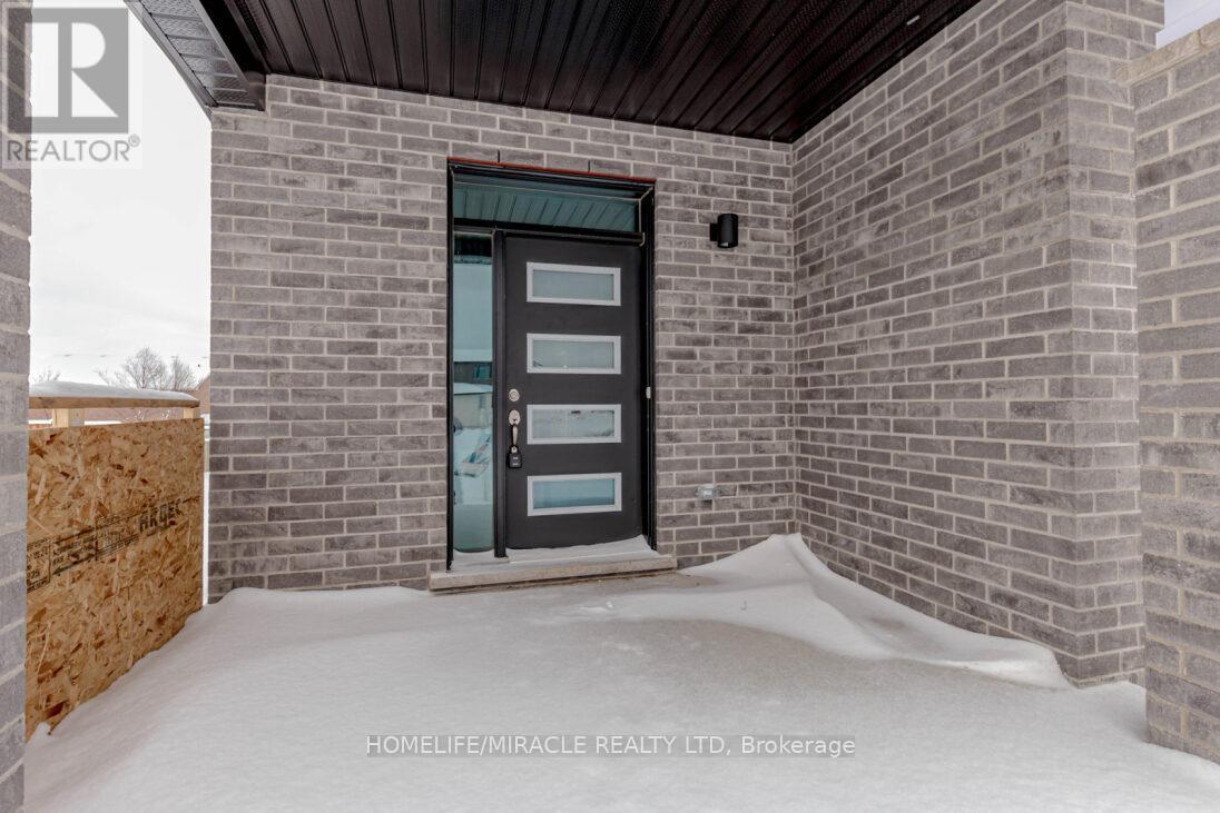 Property at 40 MOON CRESCENT image 4