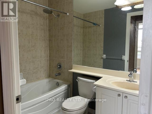236 - 3888 Duke Of York Boulevard, Mississauga, Ontario  L5B 4P5 - Photo 11 - W12201401