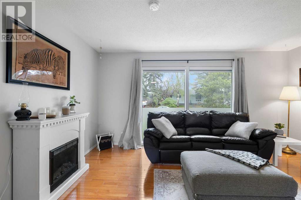 Property at 203 Foritana Road SE image 4