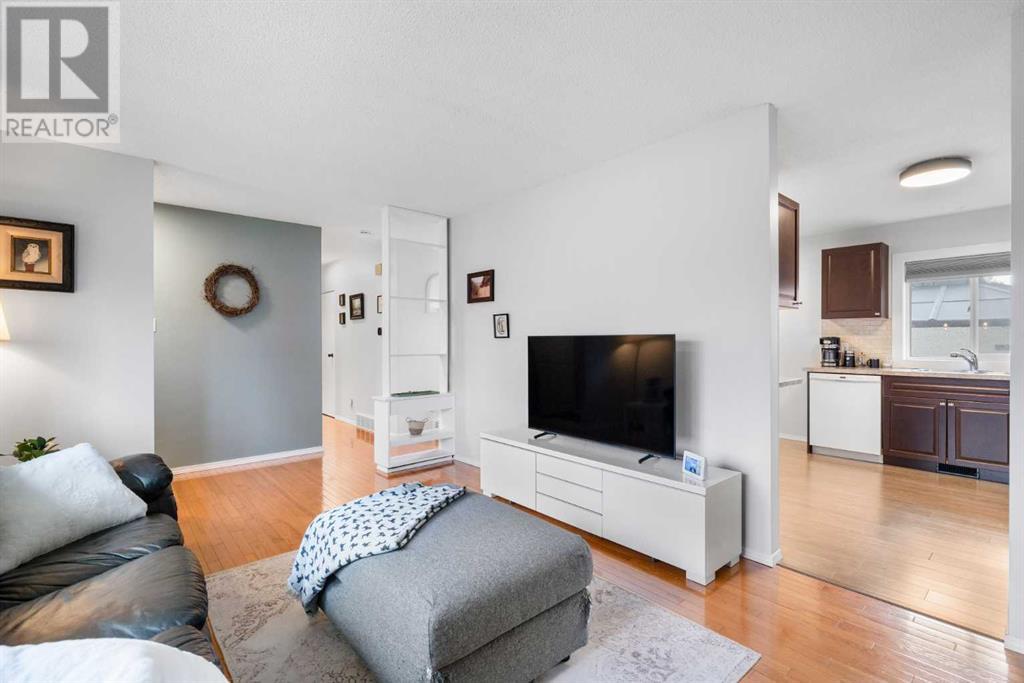 Property at 203 Foritana Road SE image 5