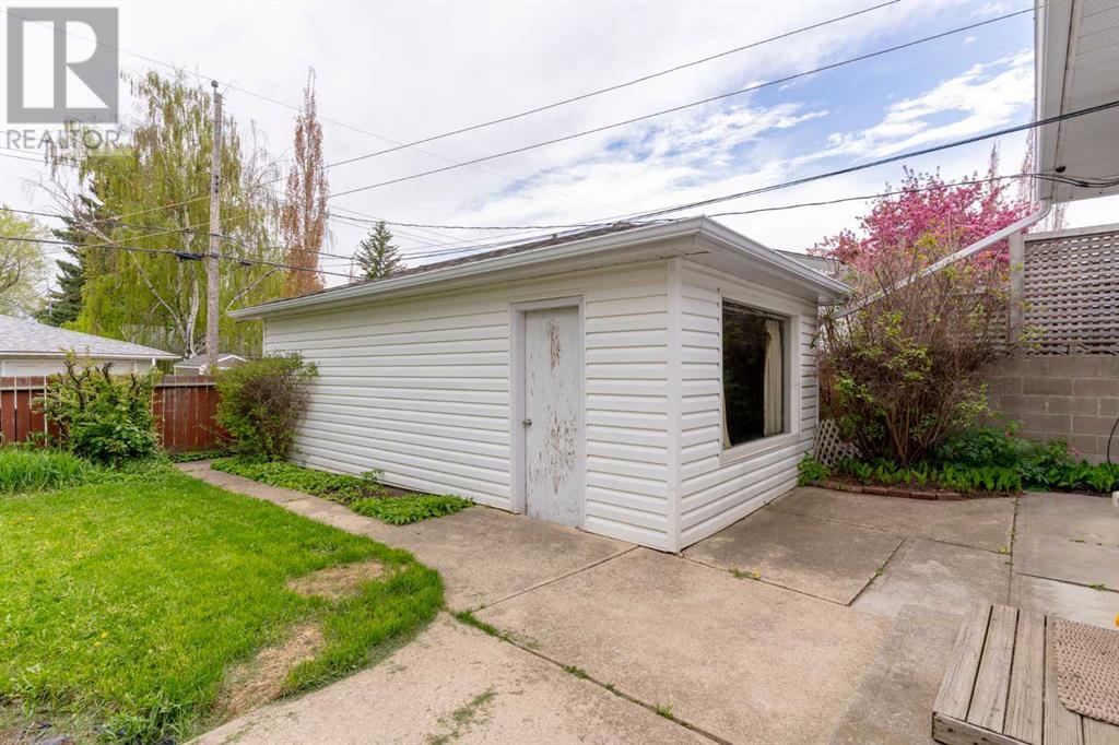 82 Winston Drive Sw, Calgary, Alberta  T3C 2P9 - Photo 24 - A2222406
