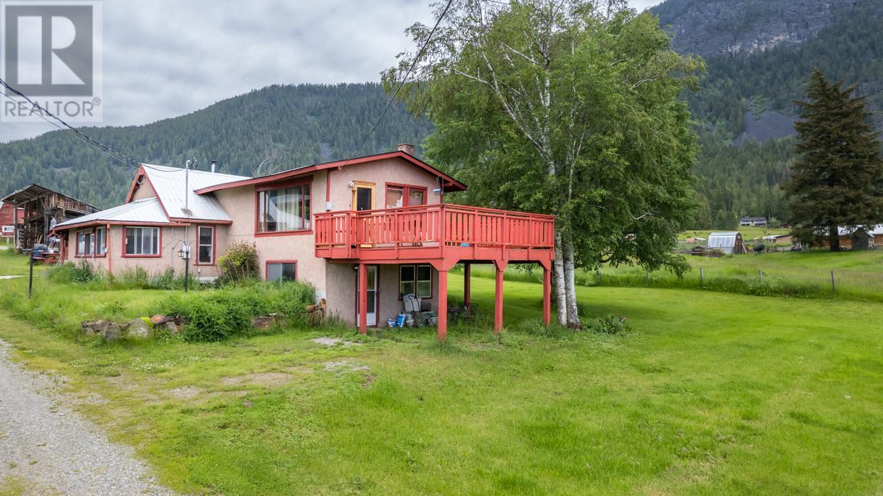 4512 48th Street, Canyon, British Columbia  V0B 1C1 - Photo 7 - 10343947