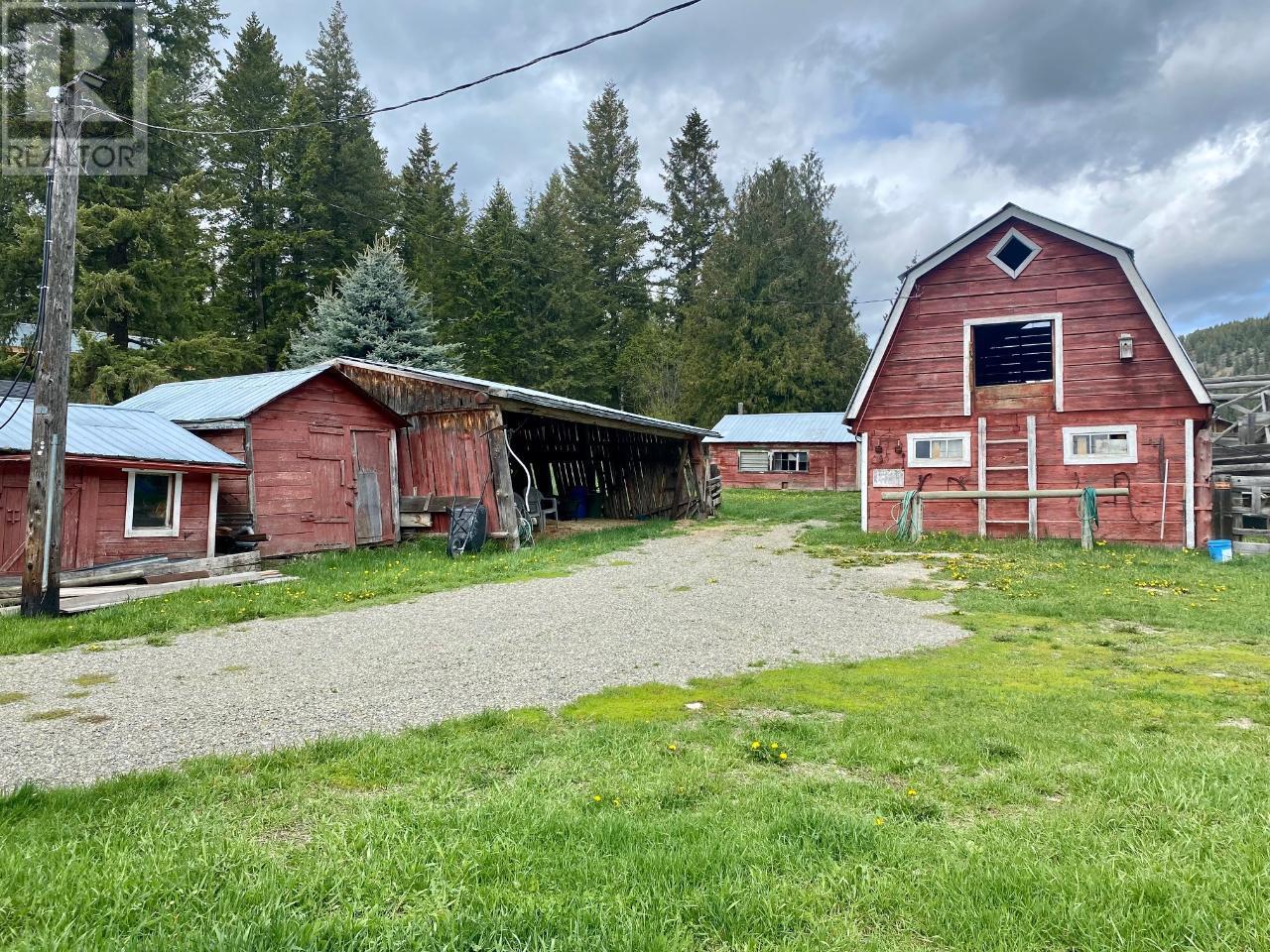 4512 48th Street, Canyon, British Columbia  V0B 1C1 - Photo 11 - 10343947