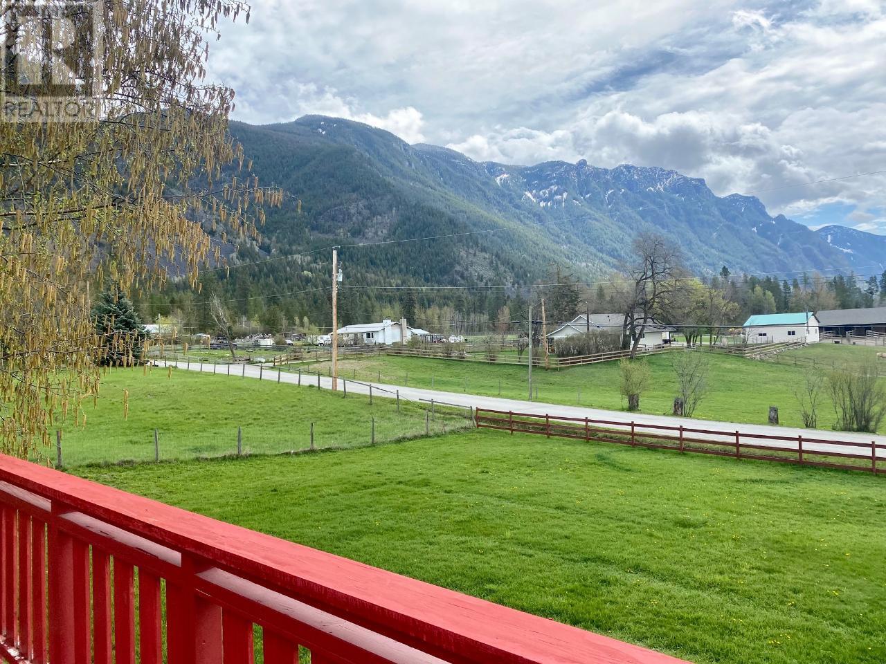 4512 48th Street, Canyon, British Columbia  V0B 1C1 - Photo 28 - 10343947