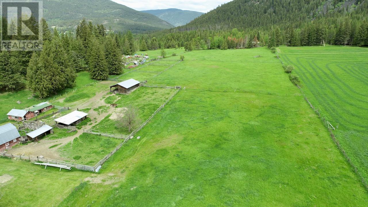 4512 48th Street, Canyon, British Columbia  V0B 1C1 - Photo 45 - 10343947