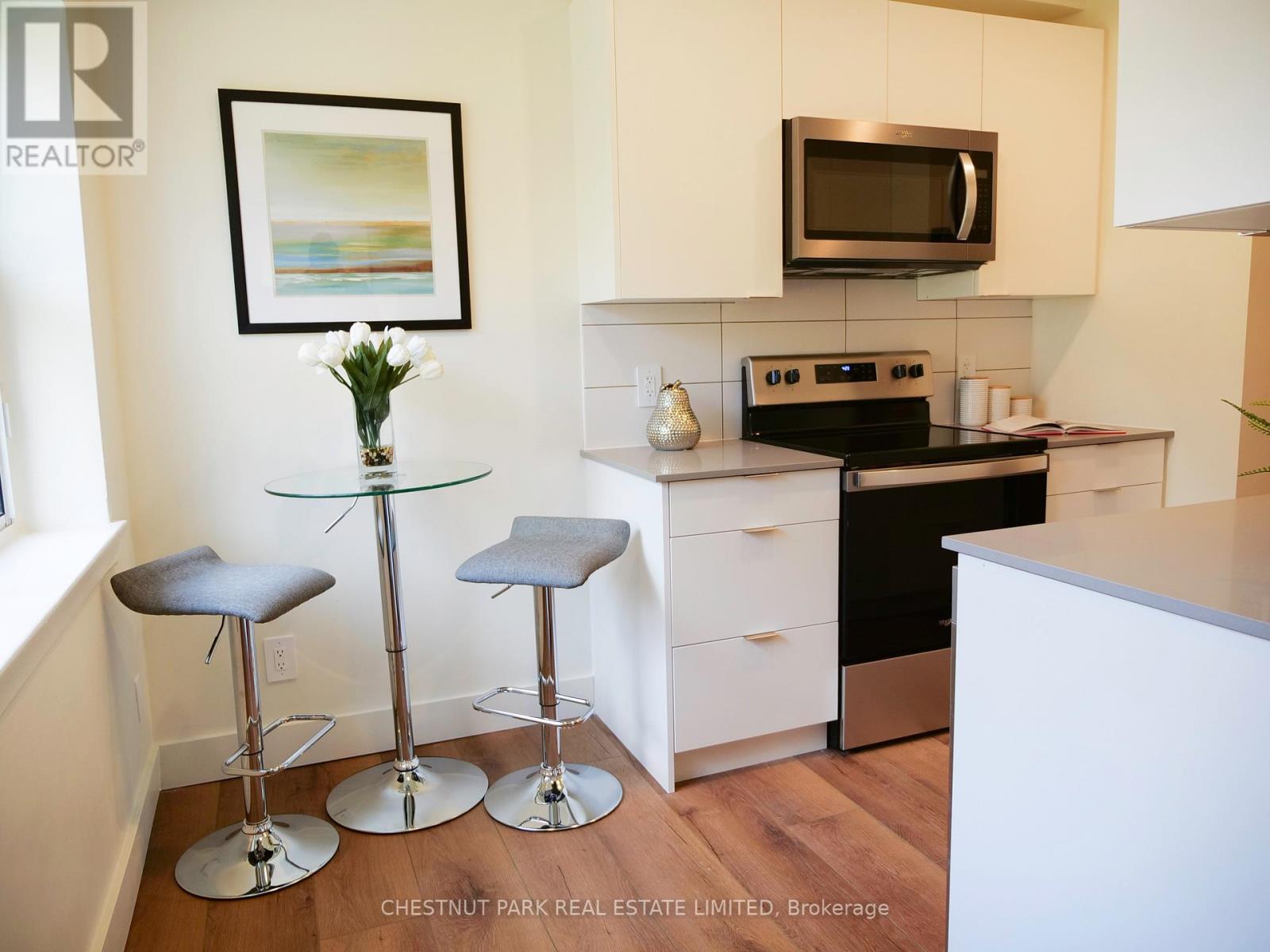3 - 2 Wingreen Court, Toronto, Ontario  M3B 1B9 - Photo 3 - C12204016