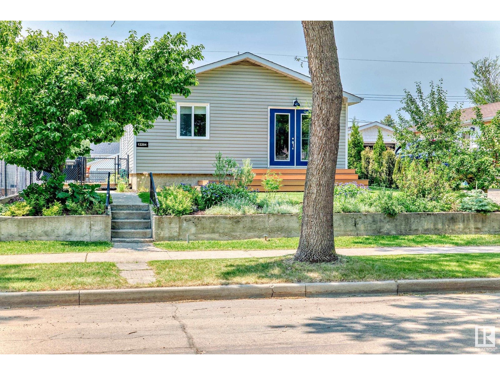 12204 43 ST NW, Edmonton, Alberta