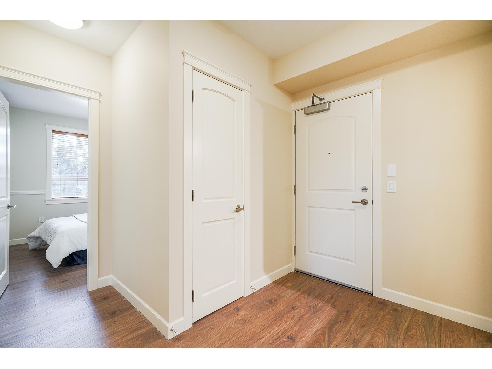 409 14588 Mcdougall Drive, Surrey, British Columbia  V4P 0H1 - Photo 12 - R3010790