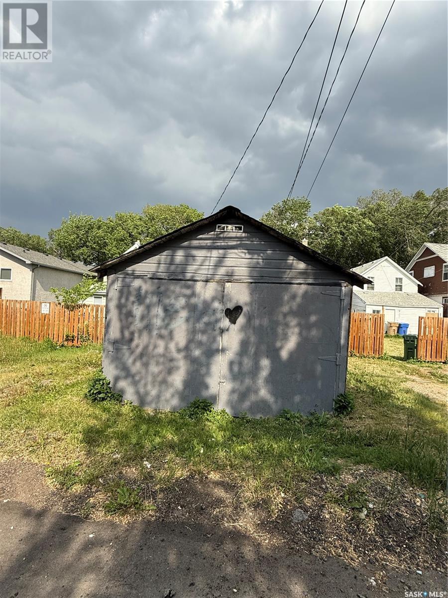 1826 Ottawa Street, Regina, Saskatchewan  S4P 1P4 - Photo 3 - SK008329