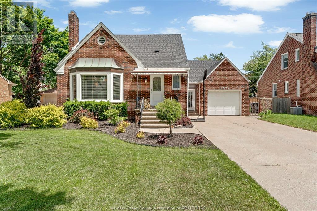 MLS# 25014370: 3090 LONGFELLOW AVENUE, Windsor, Canada