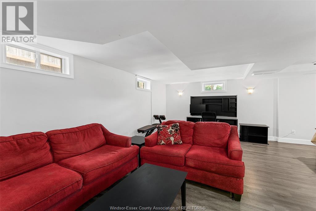 3090 Longfellow Avenue, Windsor, Ontario  N9E 2L5 - Photo 33 - 25014370