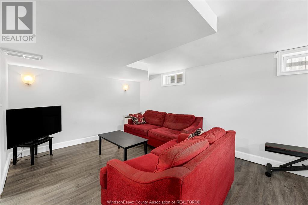 3090 Longfellow Avenue, Windsor, Ontario  N9E 2L5 - Photo 31 - 25014370