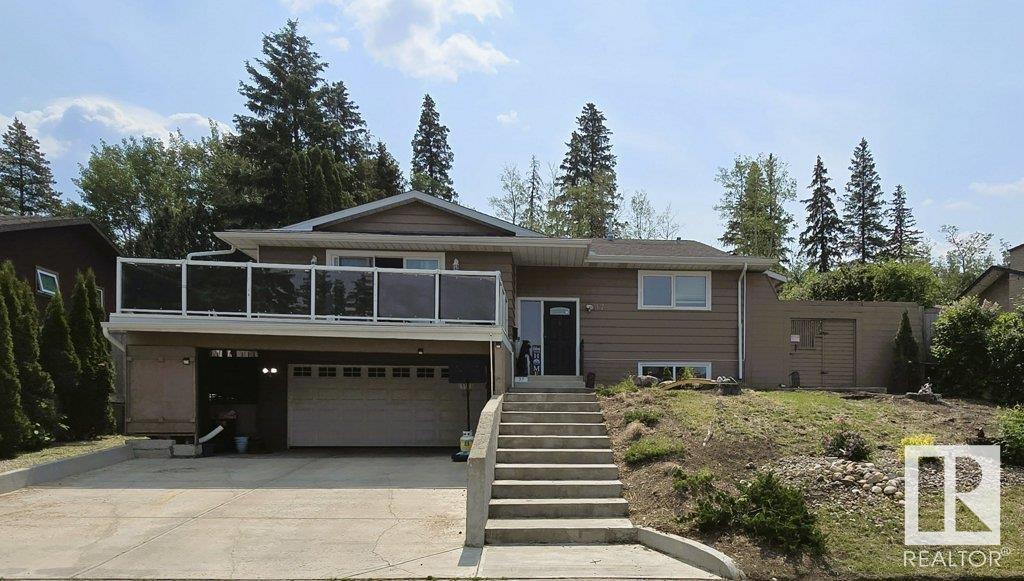 Property at 37 MANCHESTER DR image 1