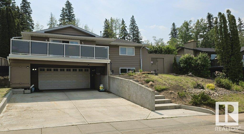 Property at 37 MANCHESTER DR image 3