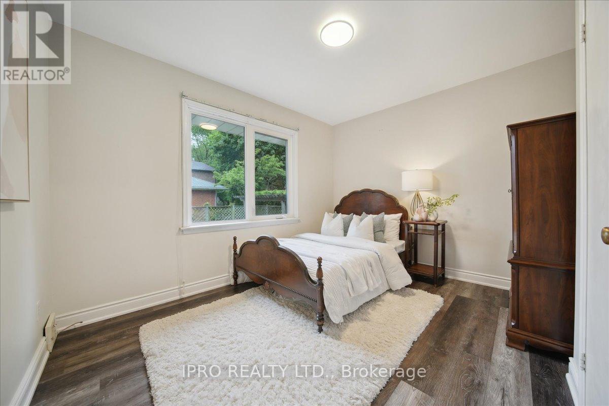 34 Appledale Road, Toronto, Ontario  M9B 5G4 - Photo 18 - W12203992
