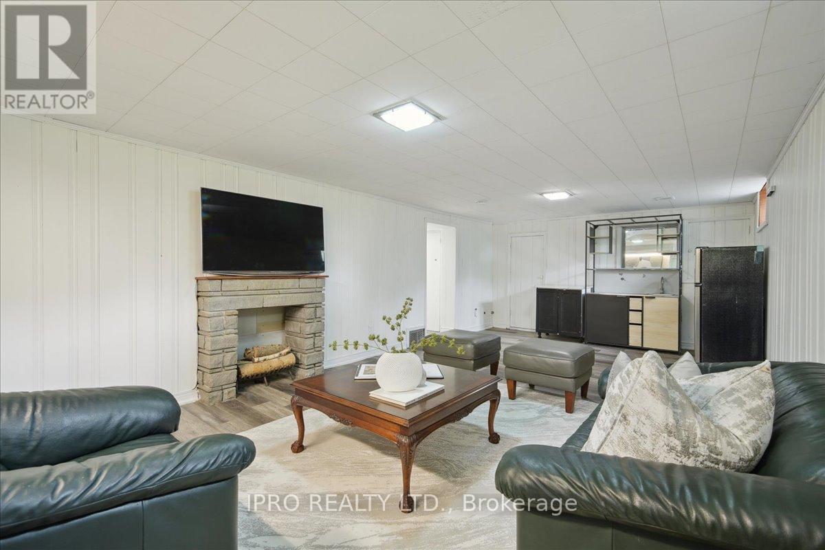 34 Appledale Road, Toronto, Ontario  M9B 5G4 - Photo 24 - W12203992