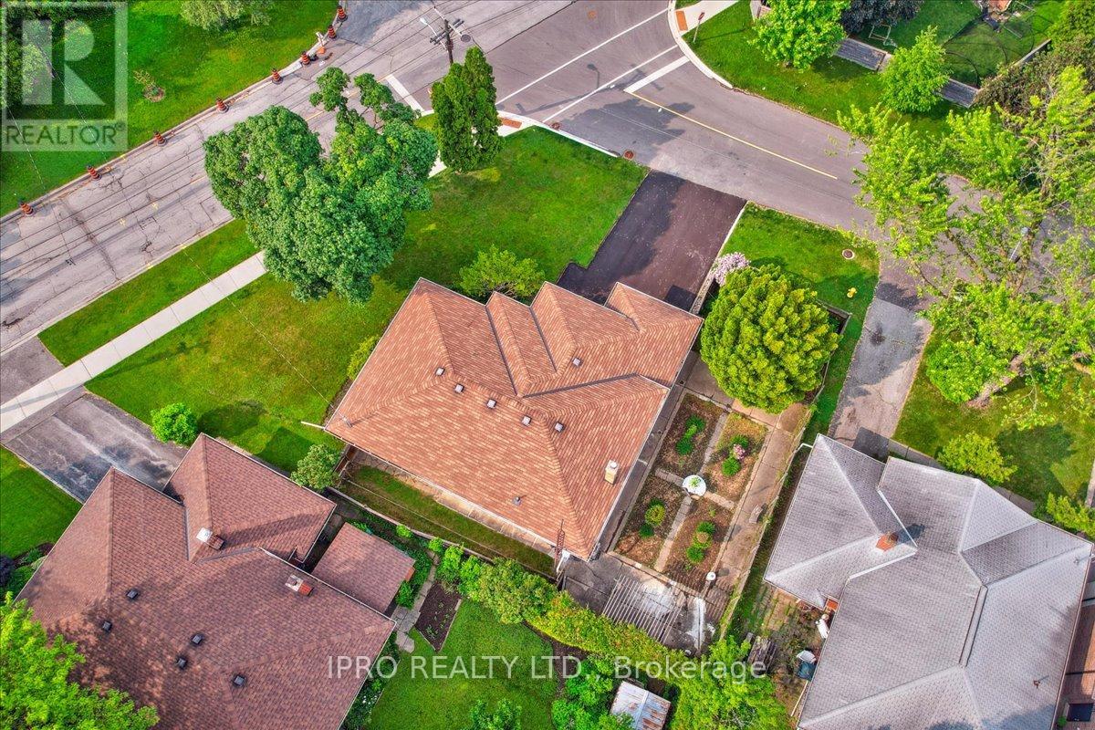 34 Appledale Road, Toronto, Ontario  M9B 5G4 - Photo 33 - W12203992