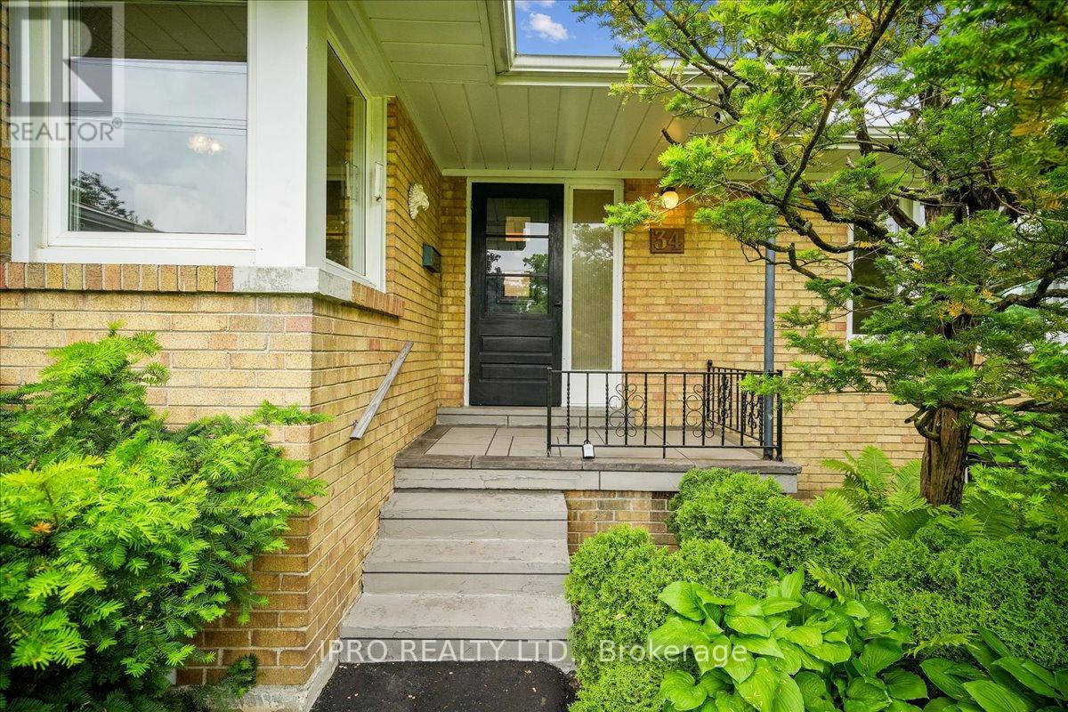 34 Appledale Road, Toronto, Ontario  M9B 5G4 - Photo 5 - W12203992