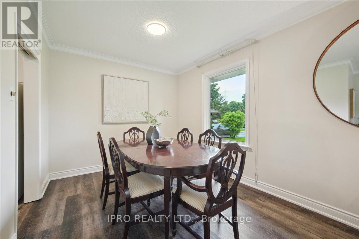 34 Appledale Road, Toronto, Ontario  M9B 5G4 - Photo 8 - W12203992