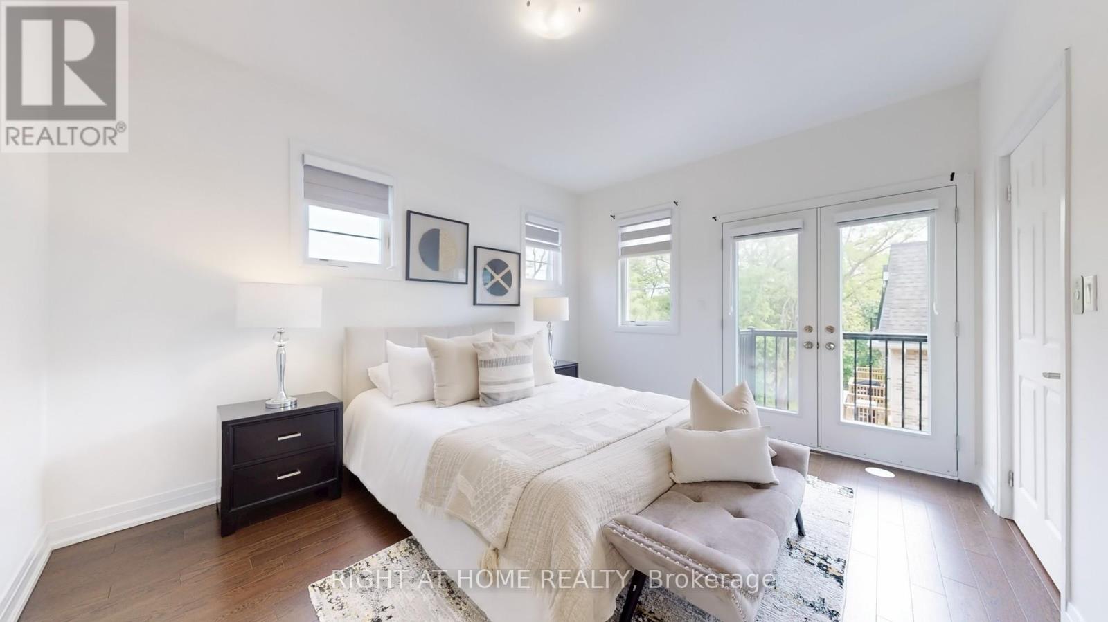 197 Wyndham Street, Mississauga, Ontario  L5M 2S5 - Photo 24 - W12203995