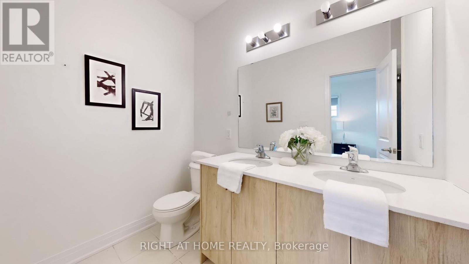 197 Wyndham Street, Mississauga, Ontario  L5M 2S5 - Photo 28 - W12203995