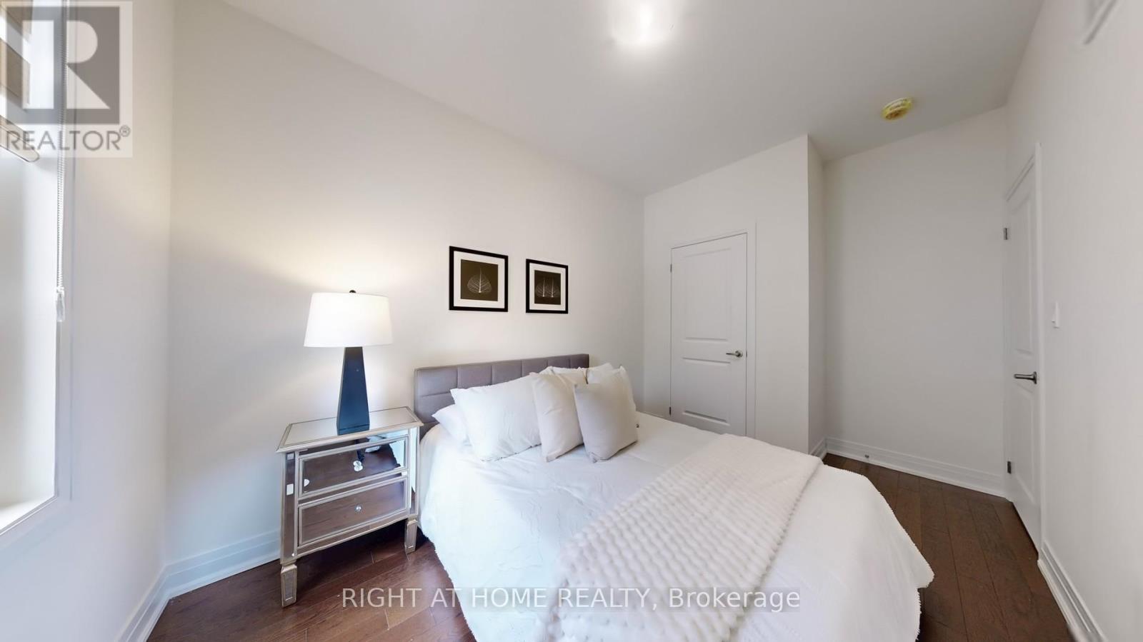 197 Wyndham Street, Mississauga, Ontario  L5M 2S5 - Photo 35 - W12203995
