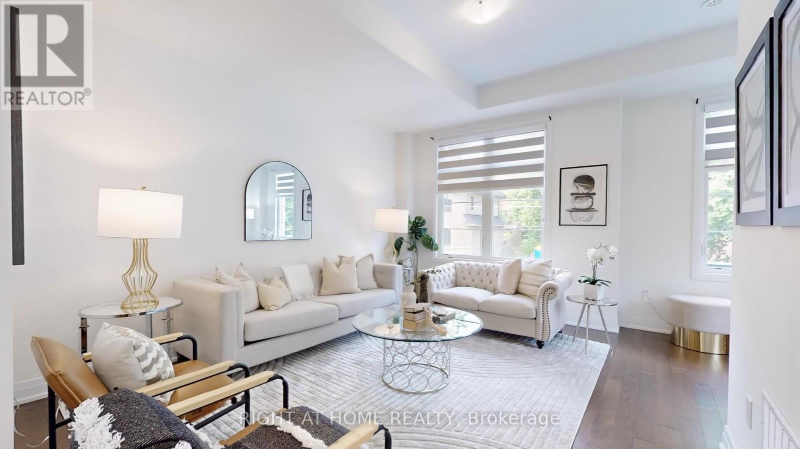 197 Wyndham Street, Mississauga, Ontario  L5M 2S5 - Photo 5 - W12203995