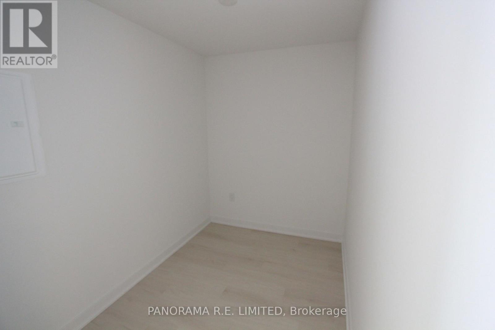 3112 - 3900 Confederation Parkway, Mississauga, Ontario  L5B 0M3 - Photo 11 - W12204006